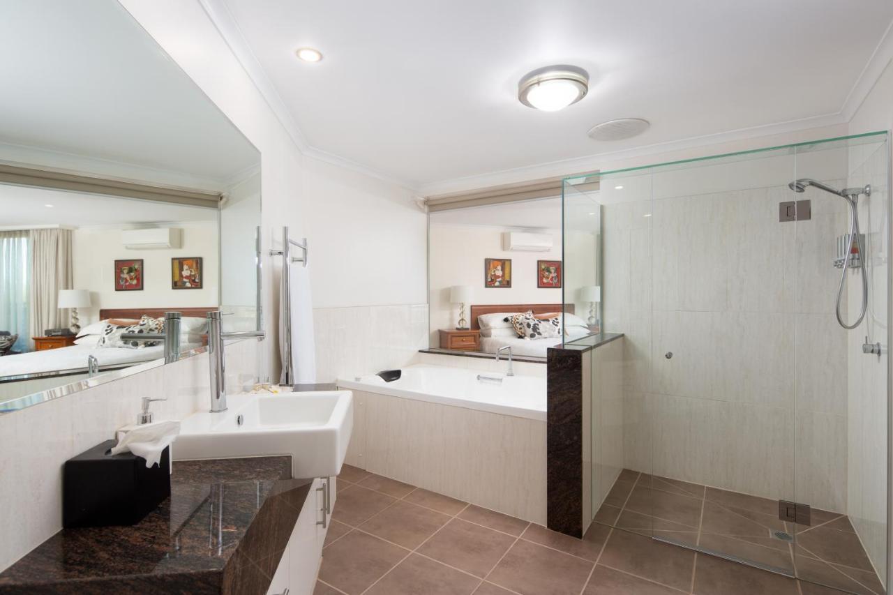 Luna Blu - Luxury B&B Rhyll Экстерьер фото